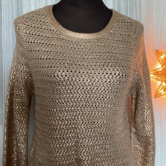 Chico’s loose knit crew neckline sweater! Copper metallic reflections, Size Med - Picture 3 of 15